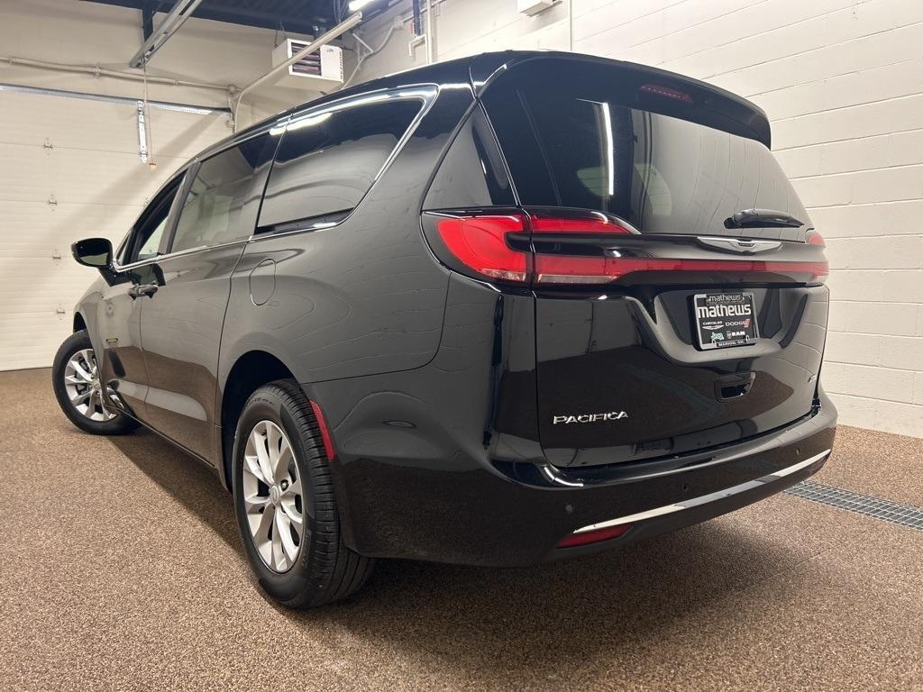 new 2025 Chrysler Pacifica car, priced at $45,989