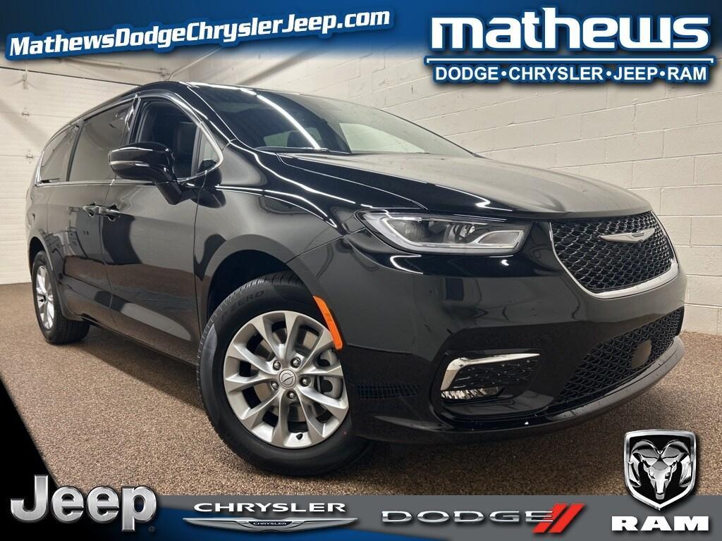 new 2025 Chrysler Pacifica car