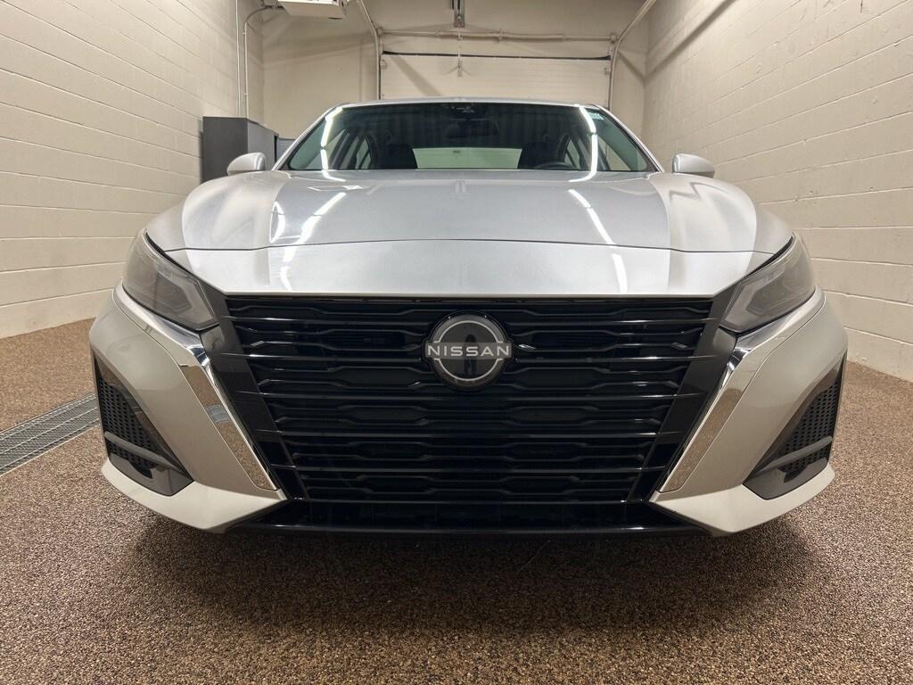 used 2023 Nissan Altima car, priced at $20,000