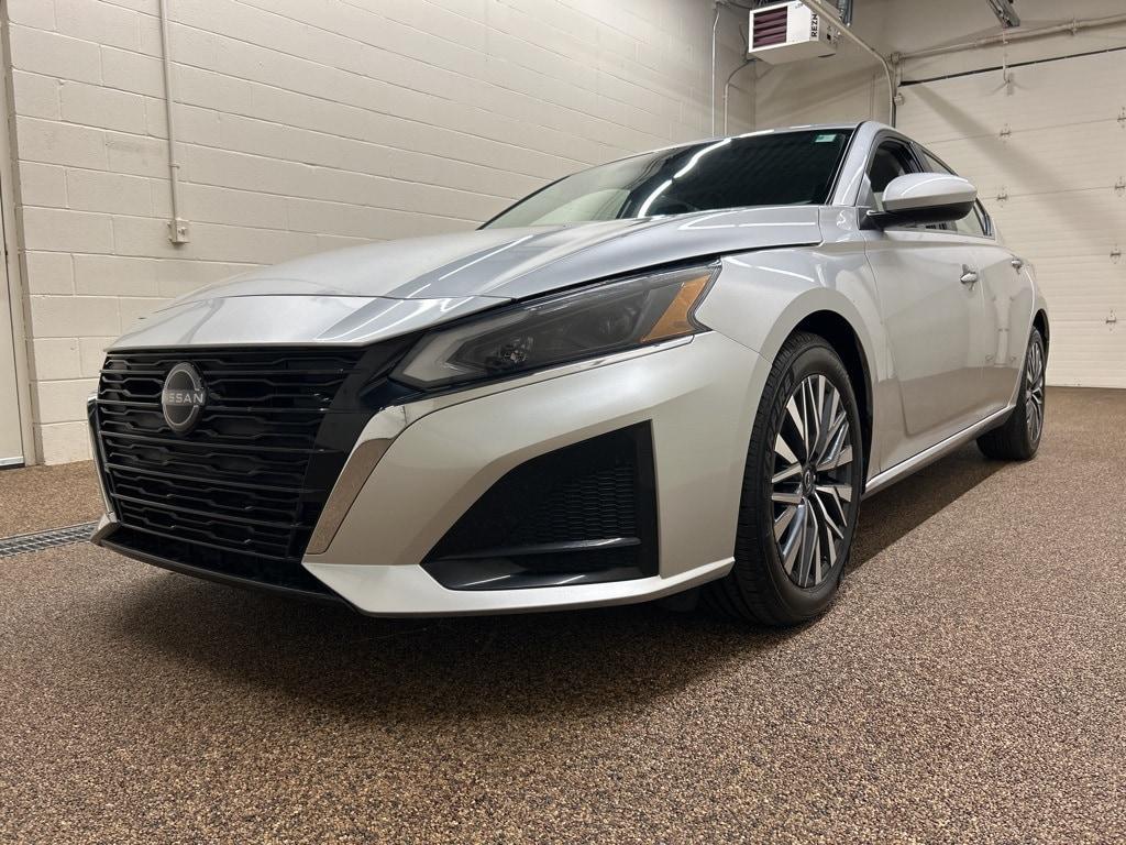 used 2023 Nissan Altima car, priced at $20,000