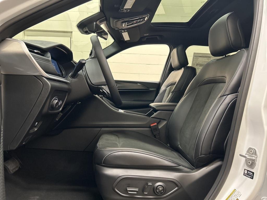 new 2025 Jeep Grand Cherokee L car, priced at $43,632