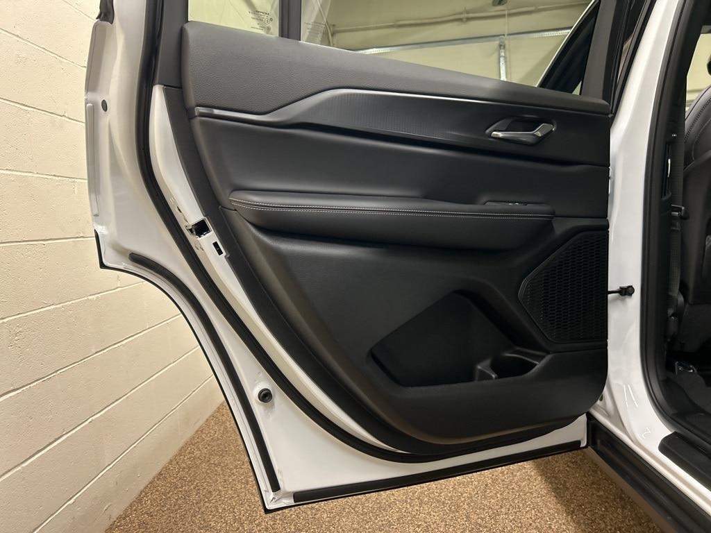 new 2025 Jeep Grand Cherokee L car, priced at $43,632