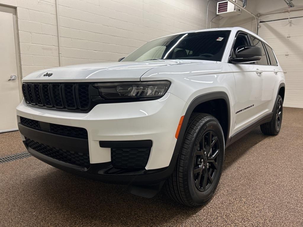 new 2025 Jeep Grand Cherokee L car, priced at $43,632
