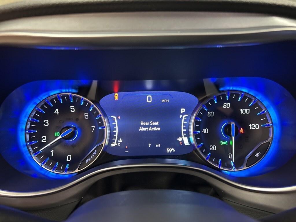 new 2025 Chrysler Pacifica car, priced at $45,086