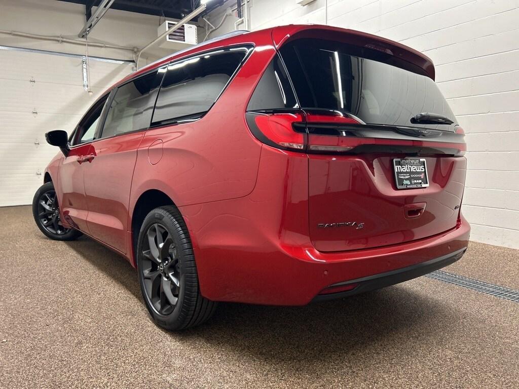 new 2026 Chrysler Pacifica car, priced at $47,199
