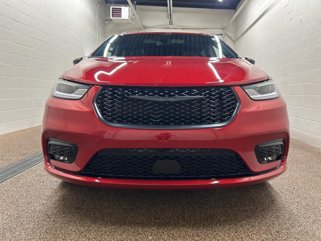 new 2026 Chrysler Pacifica car, priced at $47,199