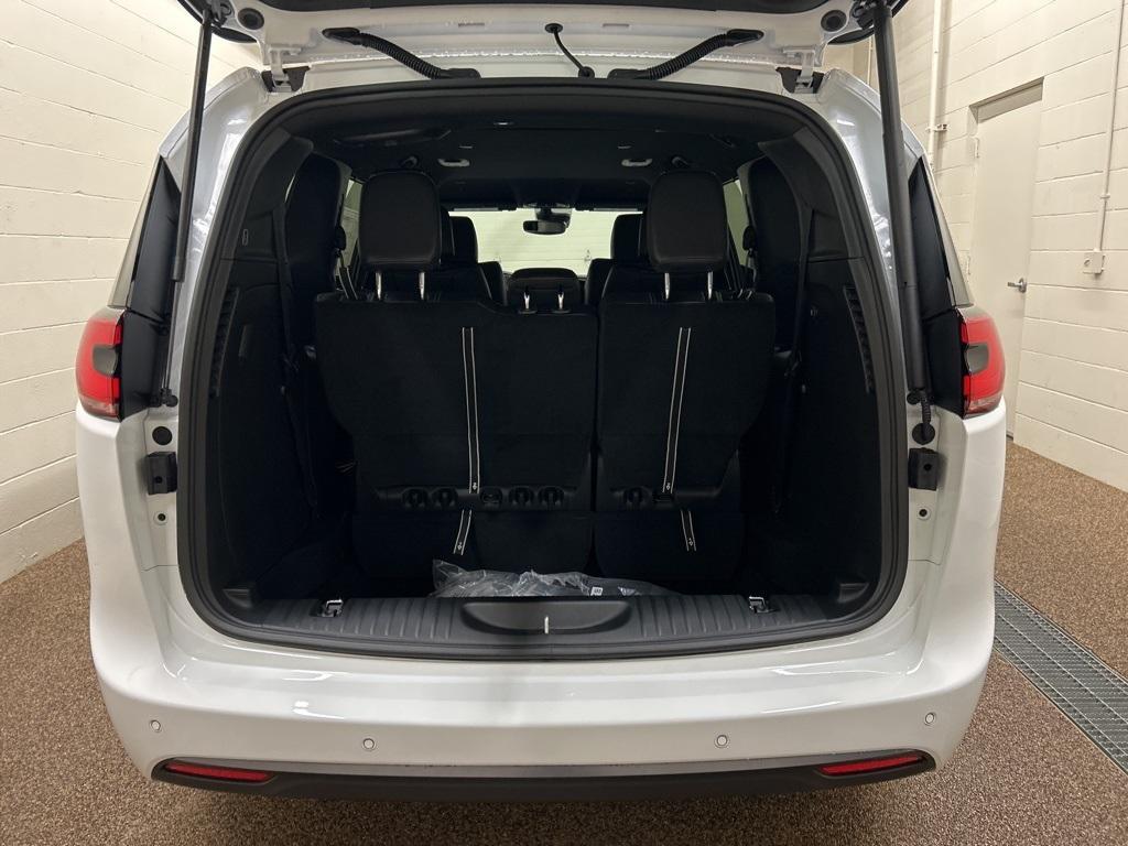 new 2026 Chrysler Pacifica car, priced at $42,097