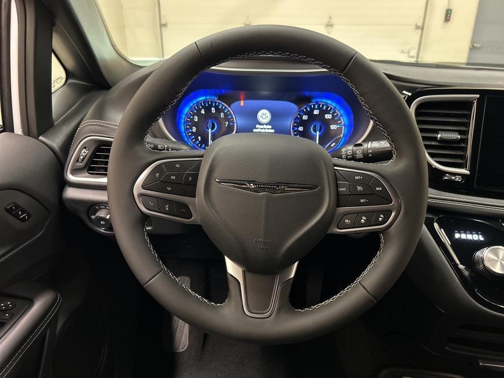 new 2026 Chrysler Pacifica car, priced at $42,097