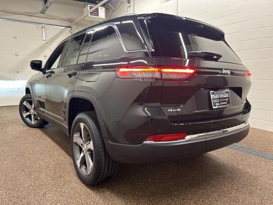 new 2024 Jeep Grand Cherokee car, priced at $52,116