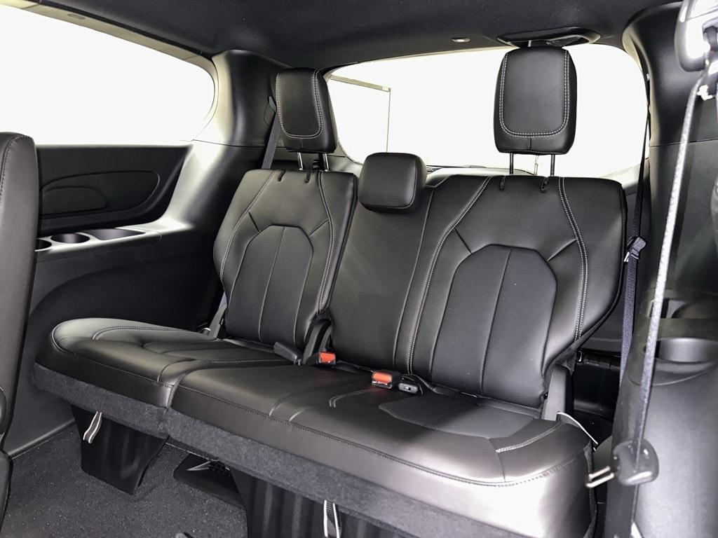 new 2025 Chrysler Pacifica car, priced at $41,596