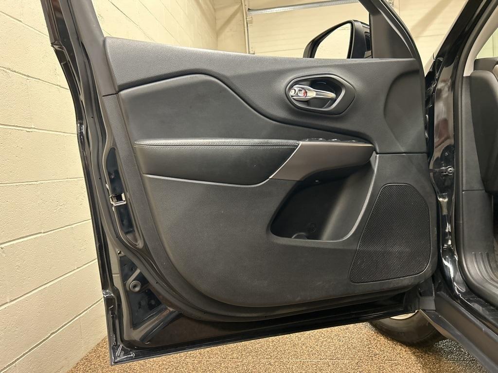 used 2019 Jeep Cherokee car, priced at $15,500