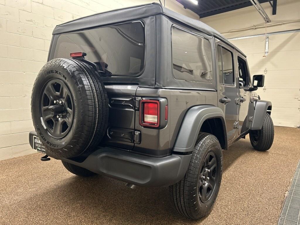 new 2025 Jeep Wrangler car