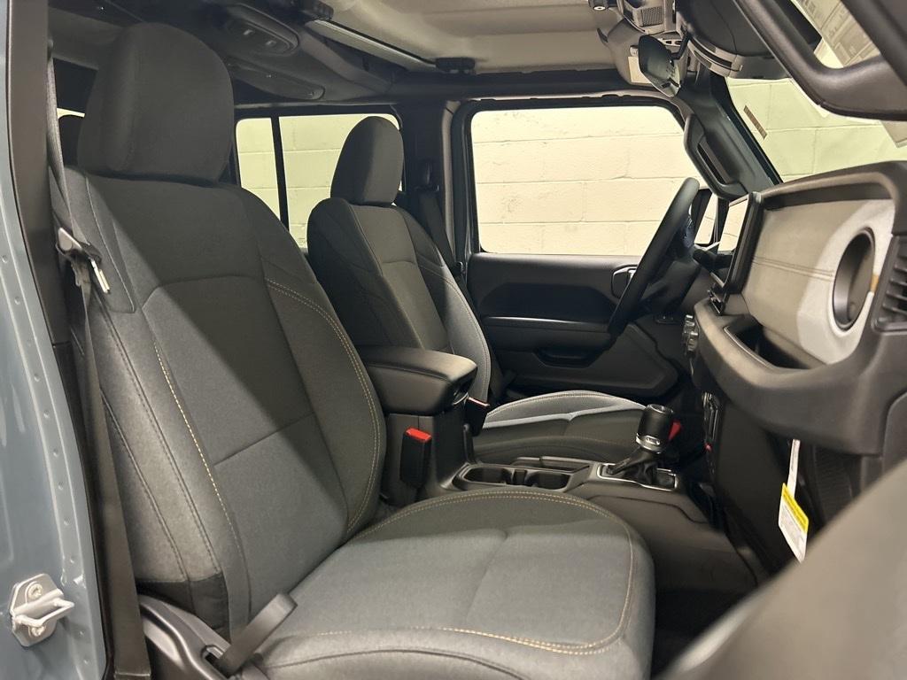 new 2026 Jeep Gladiator car, priced at $49,273