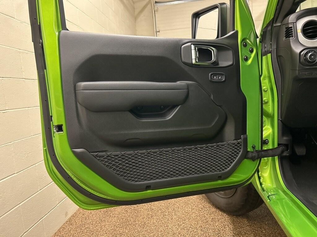 new 2025 Jeep Wrangler car, priced at $36,577