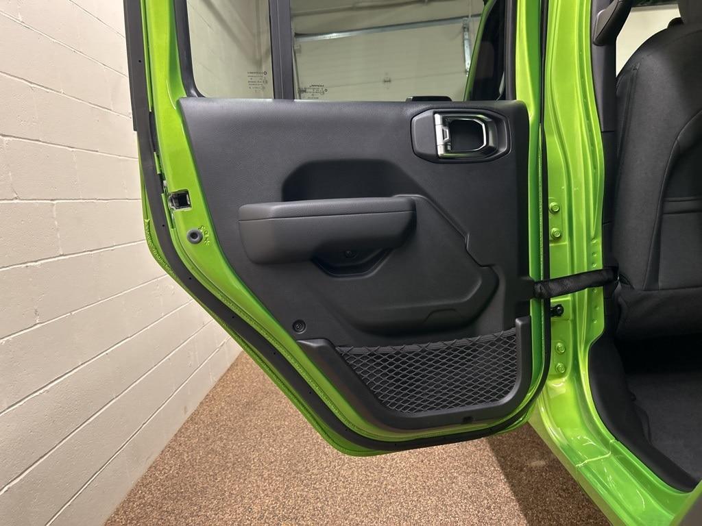new 2025 Jeep Wrangler car, priced at $37,577