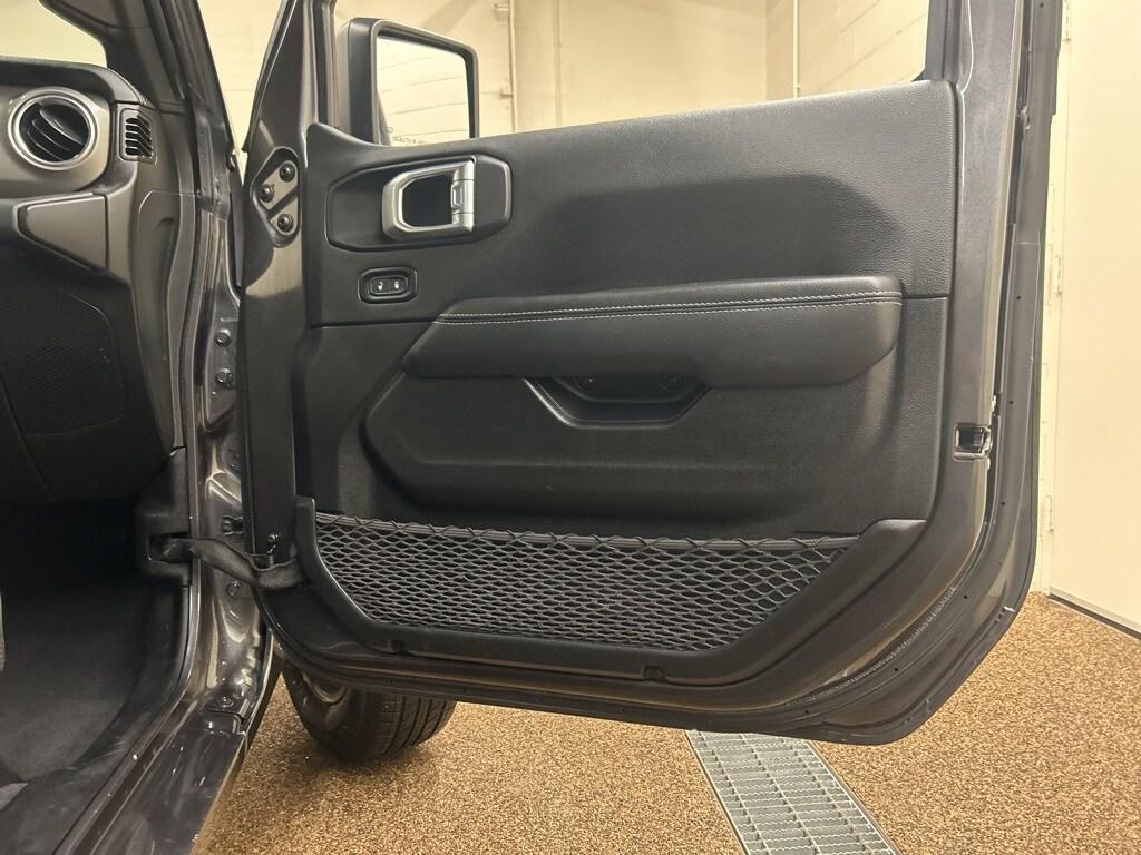 used 2023 Jeep Gladiator car, priced at $34,919
