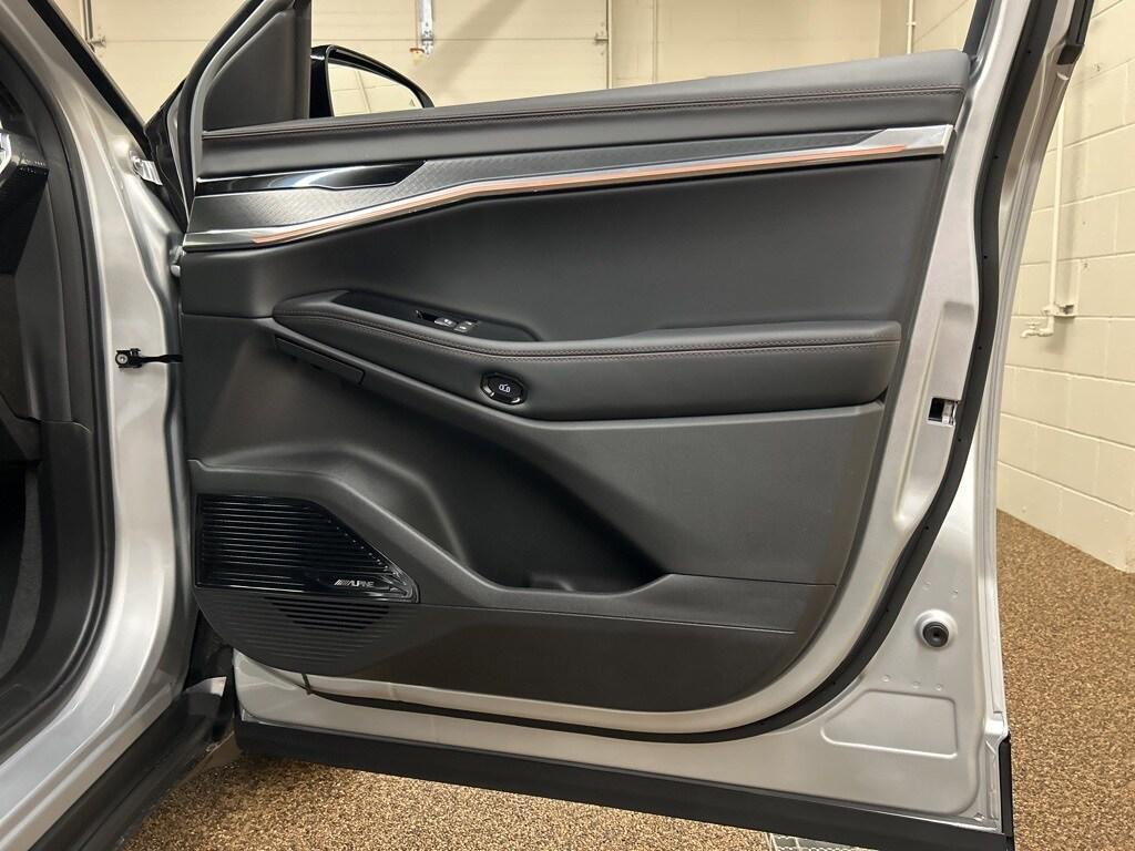 new 2025 Jeep Wagoneer S car