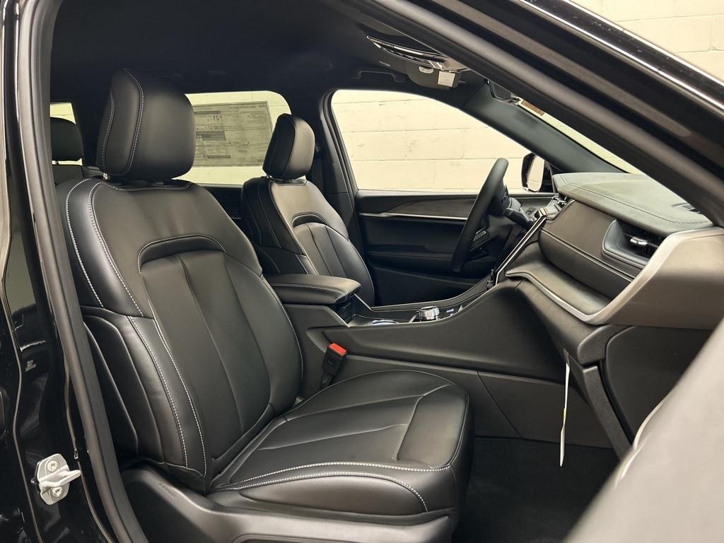 new 2025 Jeep Grand Cherokee L car, priced at $44,461