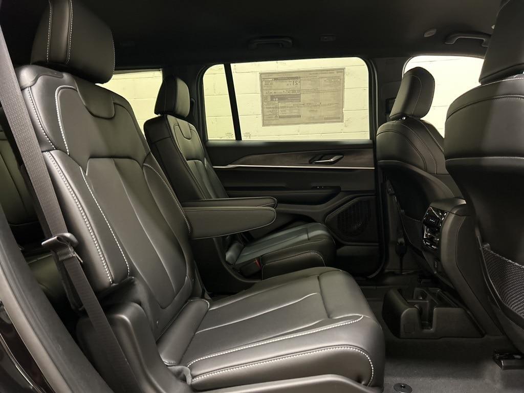 new 2025 Jeep Grand Cherokee L car, priced at $44,461