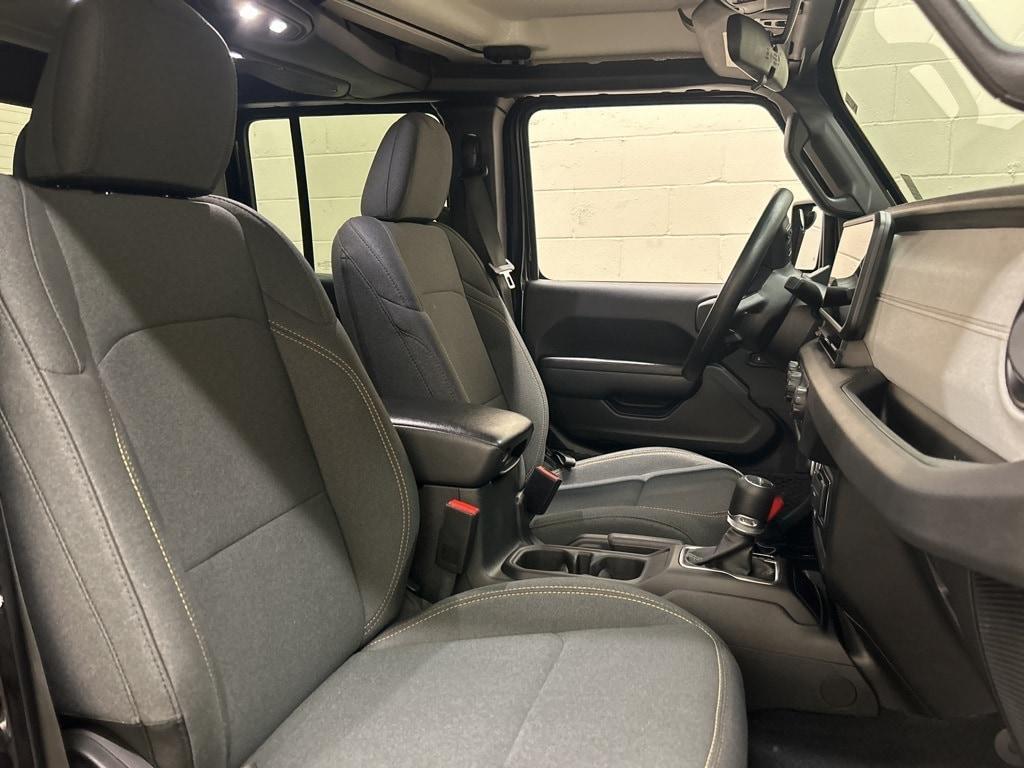 used 2024 Jeep Gladiator car, priced at $36,000