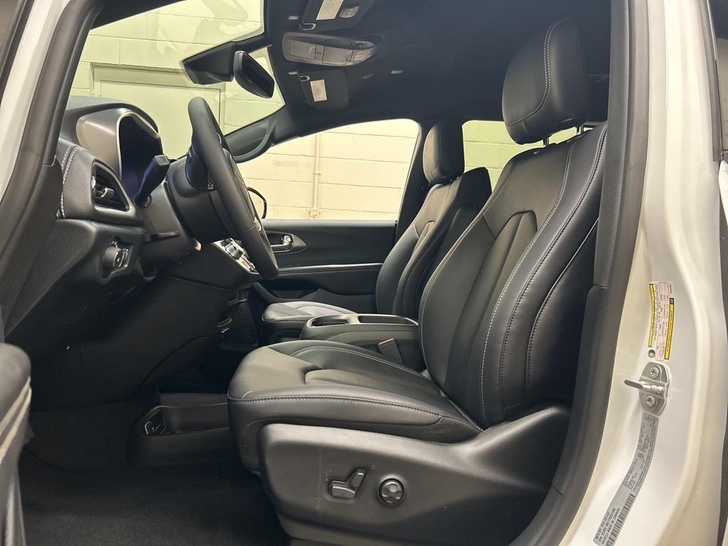 new 2026 Chrysler Pacifica car, priced at $42,097