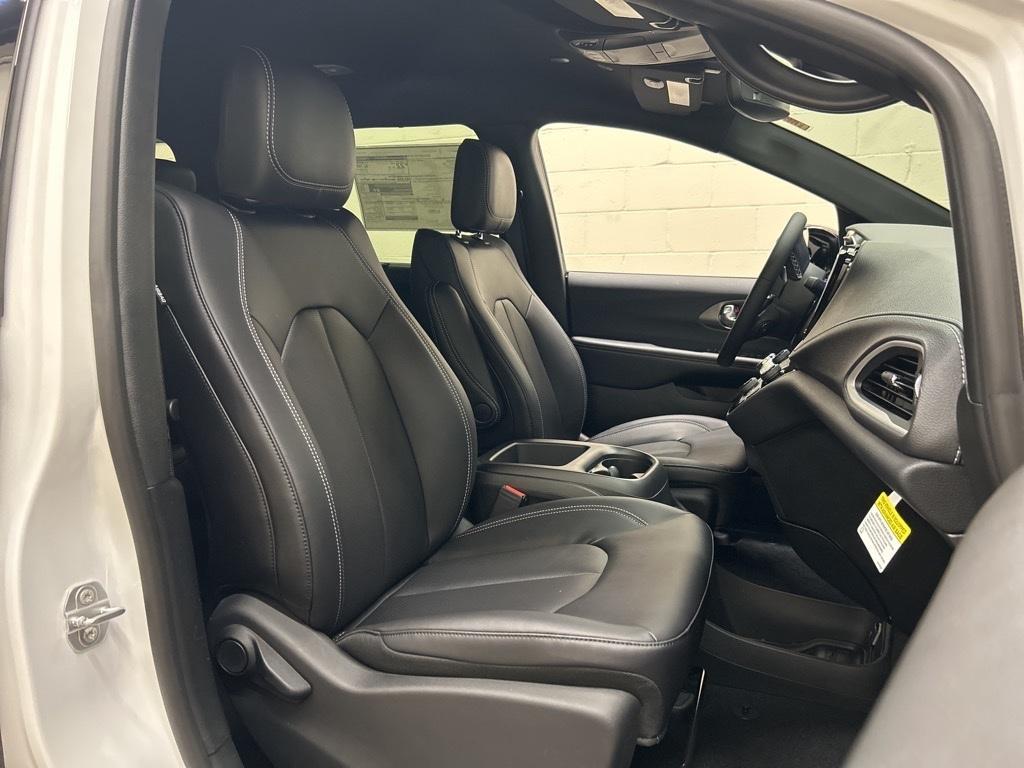 new 2026 Chrysler Pacifica car, priced at $42,097