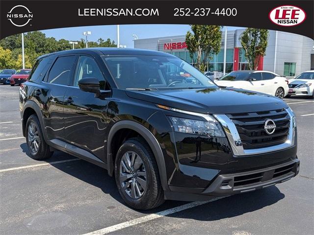 used 2024 Nissan Pathfinder car, priced at $35,000