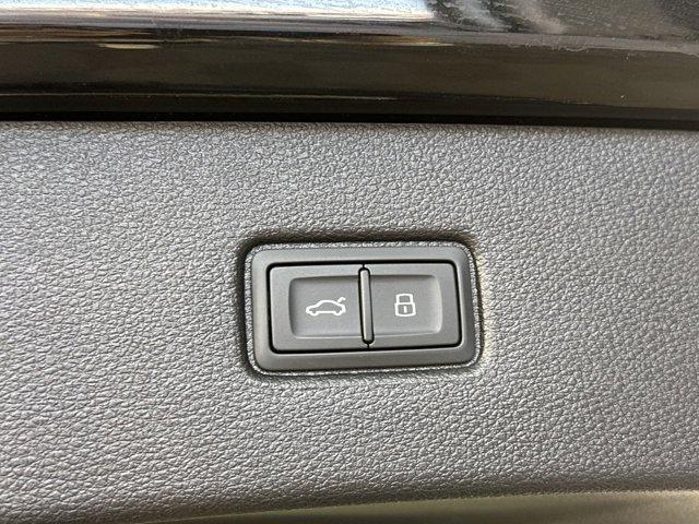 used 2024 Audi Q7 car, priced at $51,496