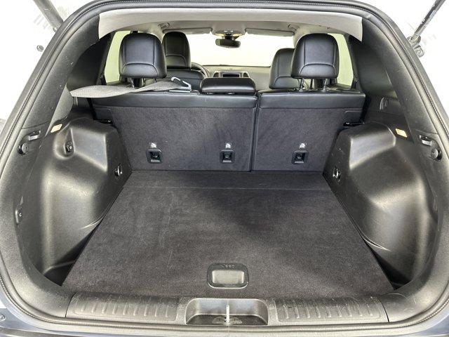 used 2022 Jeep Cherokee car, priced at $25,293