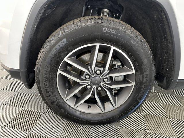 used 2022 Jeep Grand Cherokee WK car, priced at $27,155