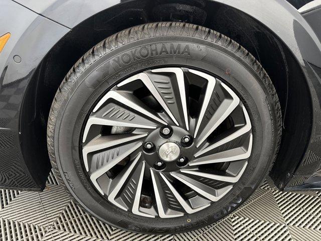 used 2022 Hyundai Sonata Hybrid car, priced at $23,117
