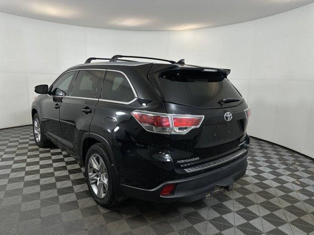 used 2016 Toyota Highlander car, priced at $19,597