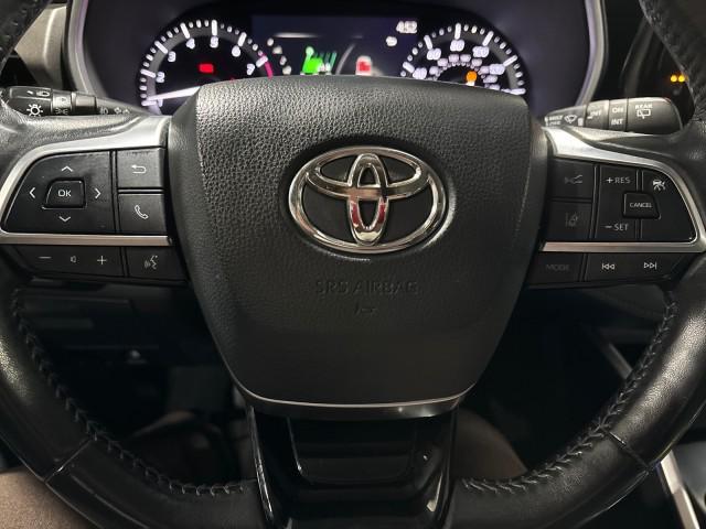 used 2020 Toyota Highlander car, priced at $28,999