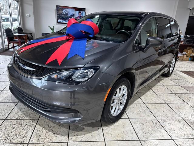 used 2019 Chrysler Pacifica car, priced at $18,539