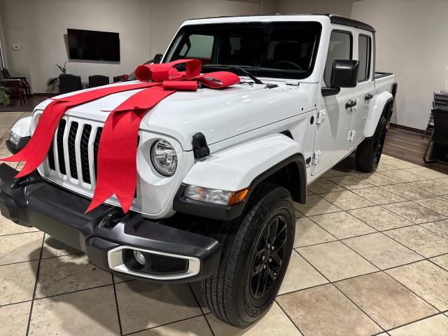 used 2023 Jeep Gladiator car, priced at $31,999