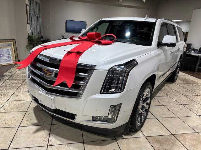 used 2017 Cadillac Escalade ESV car, priced at $33,599