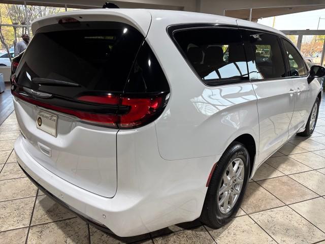 used 2024 Chrysler Pacifica car, priced at $28,999