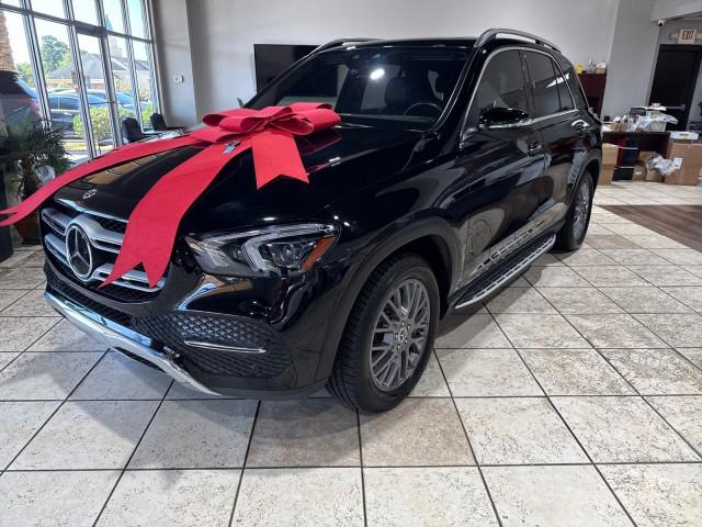 used 2022 Mercedes-Benz GLE 450 car, priced at $43,999