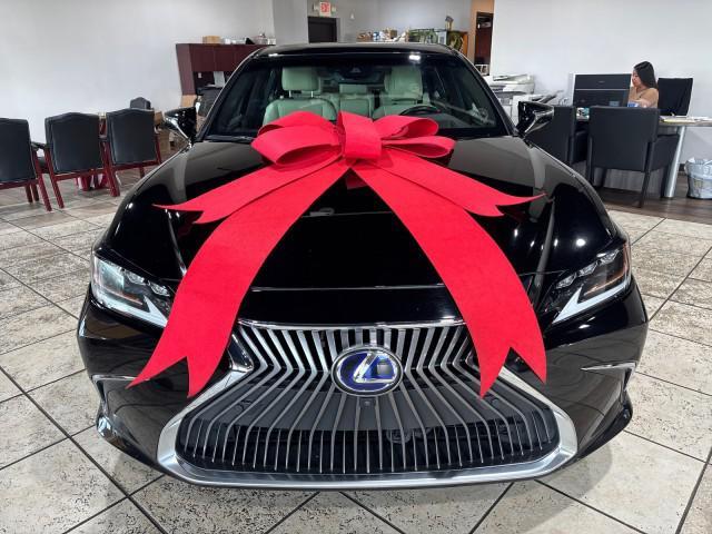 used 2021 Lexus ES 300h car, priced at $50,910