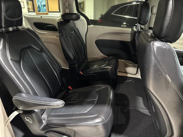 used 2022 Chrysler Pacifica car