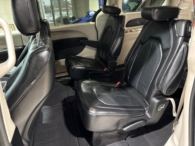 used 2022 Chrysler Pacifica car