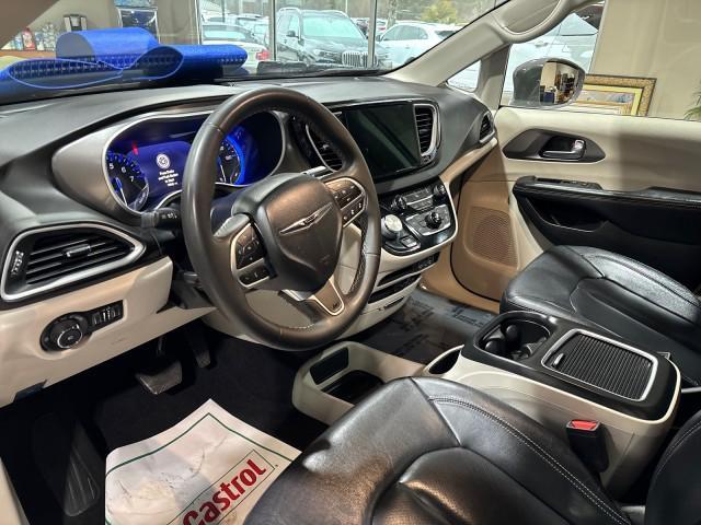 used 2022 Chrysler Pacifica car