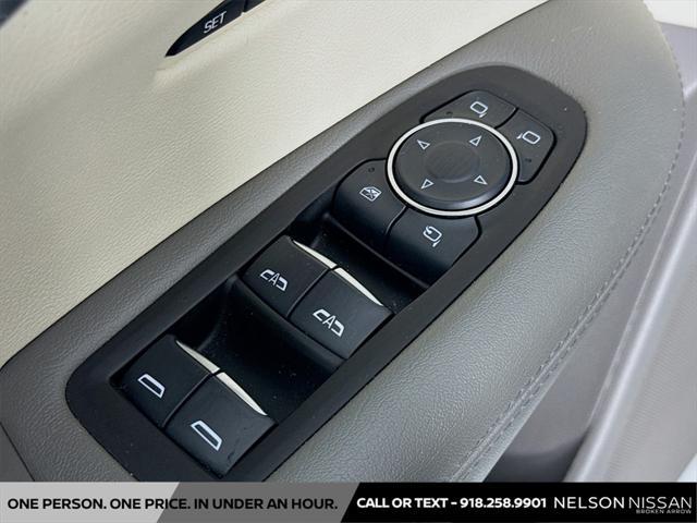 used 2017 Cadillac XT5 car, priced at $18,995