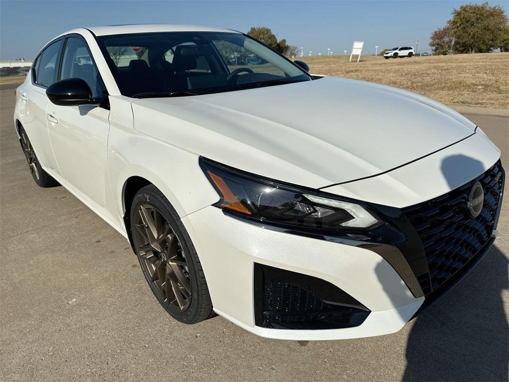 new 2025 Nissan Altima car, priced at $31,559