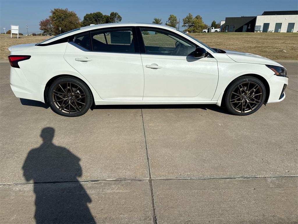 new 2025 Nissan Altima car, priced at $31,559