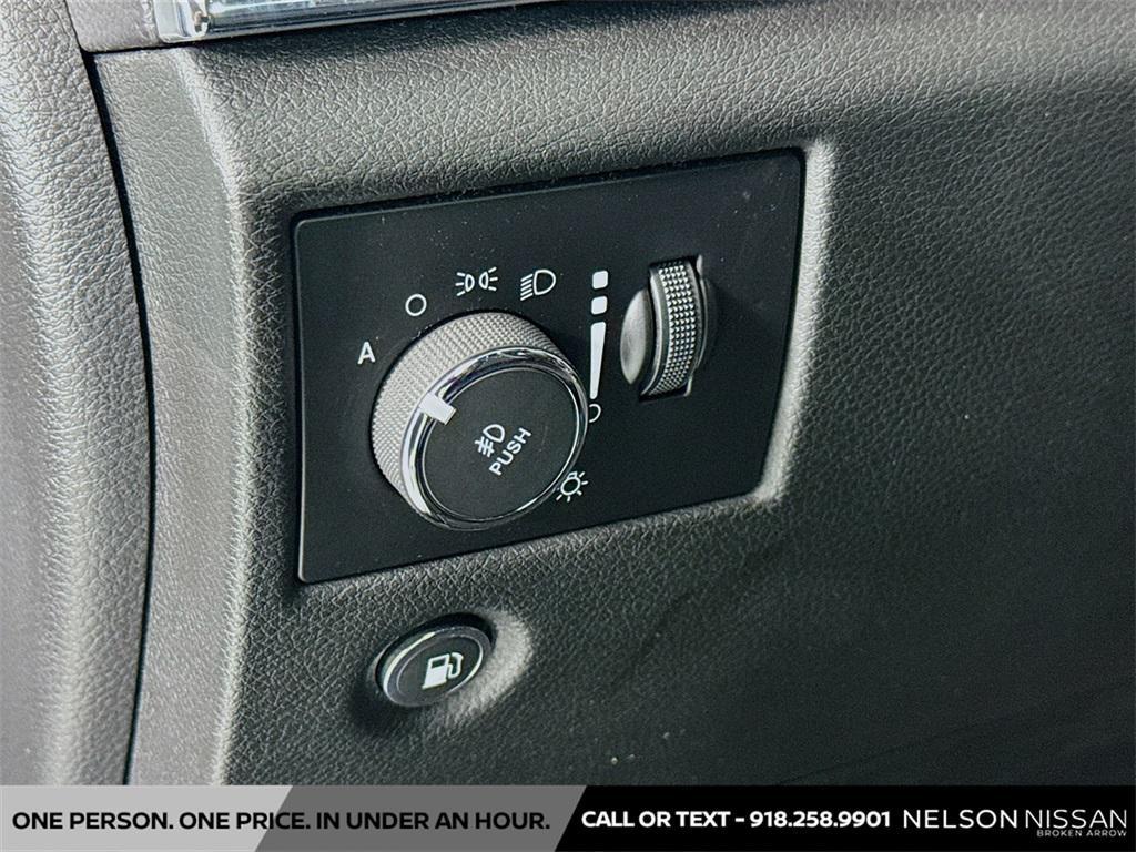 used 2021 Jeep Grand Cherokee car, priced at $26,999