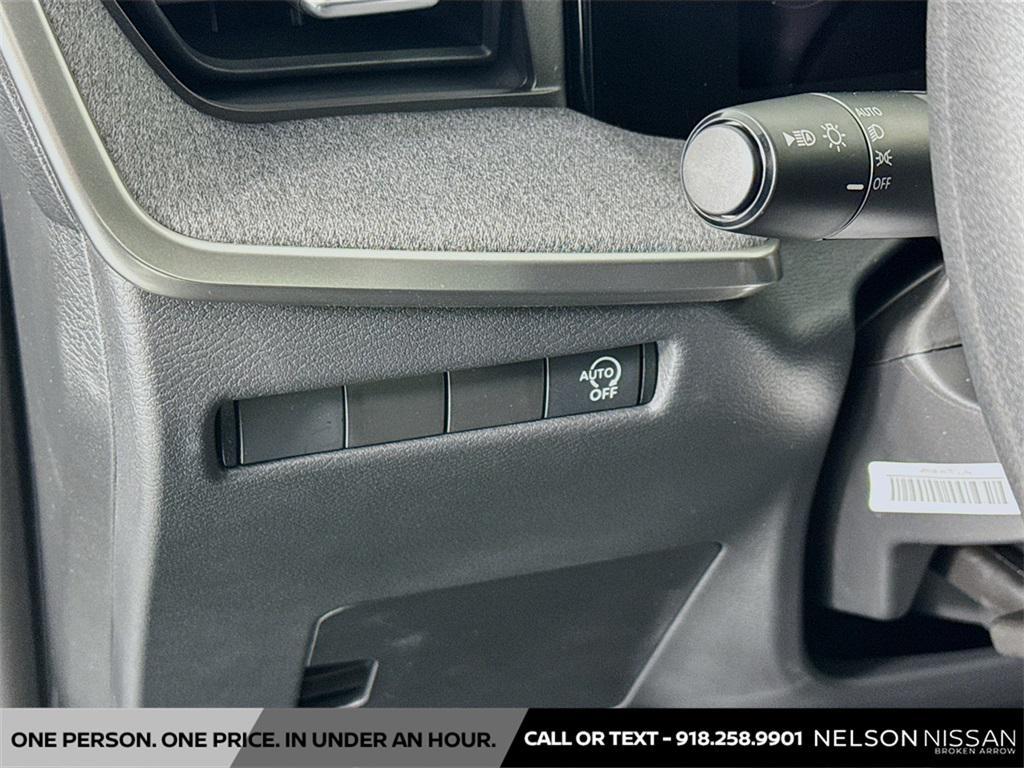 new 2025 Nissan Kicks car, priced at $23,280
