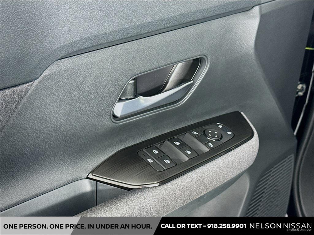 new 2025 Nissan Kicks car, priced at $23,280