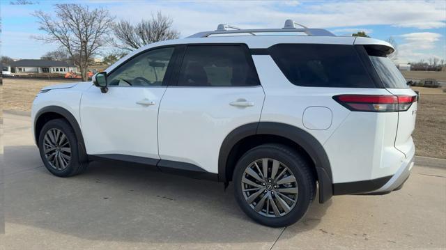 new 2025 Nissan Pathfinder car, priced at $46,011