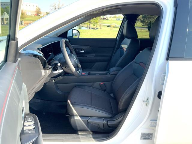 new 2025 Nissan Kicks car, priced at $28,826